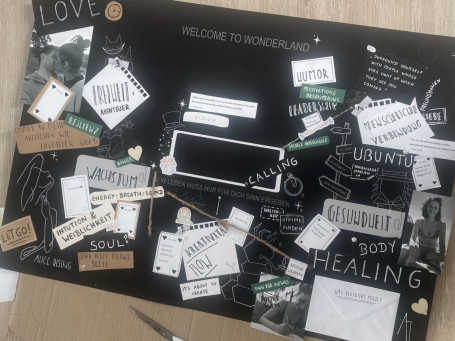 Beispielbild Visionboarding "Values & Vision"  - verschiedene Kästen mit Werte, die kreativ gestaltet und miteinander verbunden sind